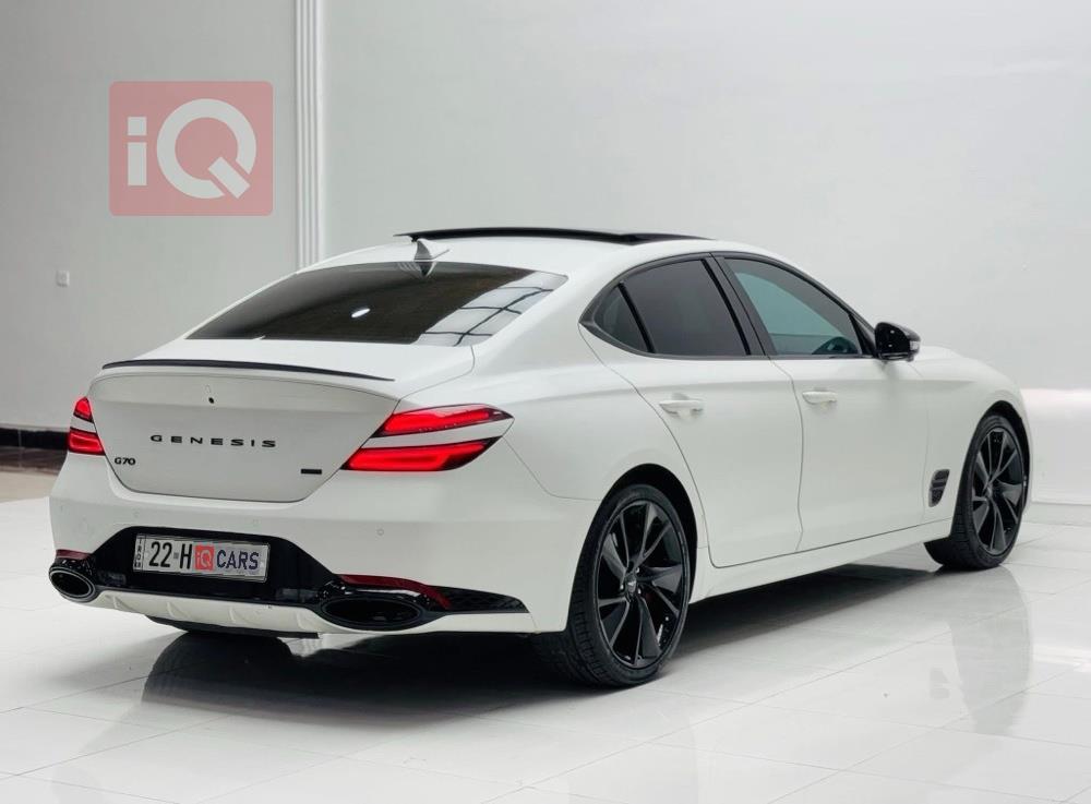 جنسس G70